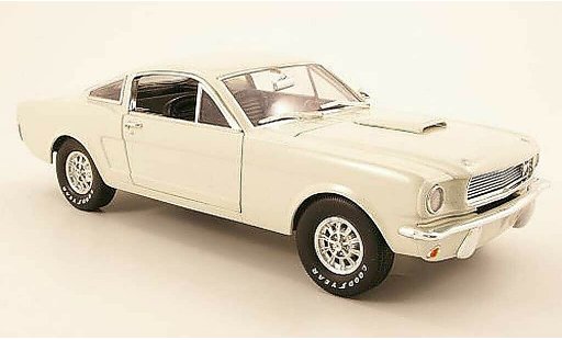 Shelby GT 350 1966 1/18 Shelby Collectibles wit modelauto