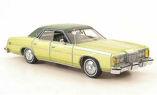 Ford LTD 1973 1/43 American Excellence groen/zwart-groen modelauto