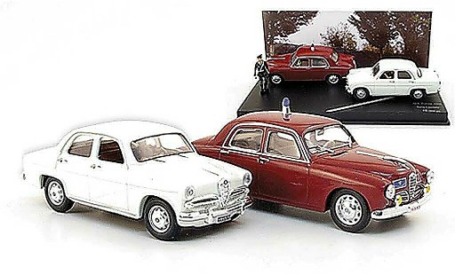 Alfa Romeo 1900 berlina 1/43 Rio Politie en Giulietta plus Figur 1956 modelauto