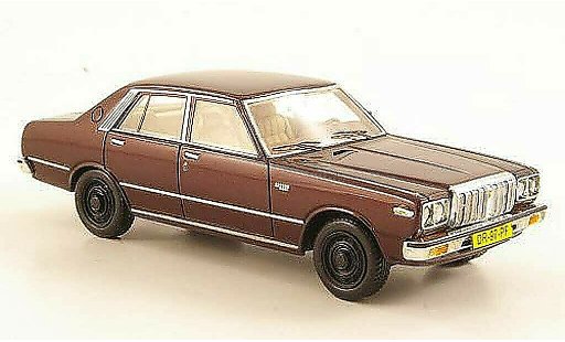 Datsun 200L Berline 1/43 Neo Laurel (C230) bruin modelauto