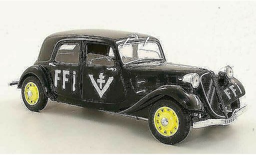 Citroen Traction 11 1/18 Solido B FFI 1944 modelauto