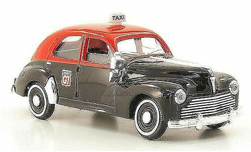 Peugeot 203 Berline 1/43 Solido Sedan Taxi zwart/rood 1954 modelauto