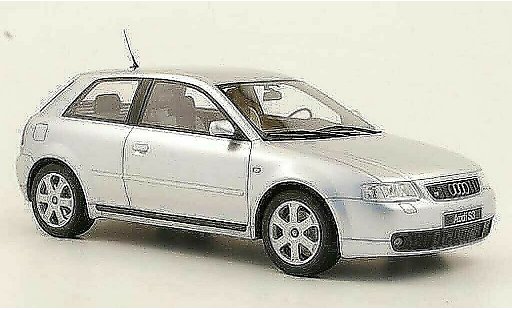 Audi S3 berline 1/18 Ottomobile (8L) grijs metallic modelauto