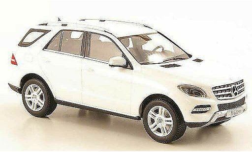 Mercedes Classe M Base 1/43 Minichamps (W166) ML wit 2011 modelauto