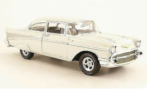 Chevrolet Bel Air Coupe 1/18 Highway 61 1957 wit modelauto