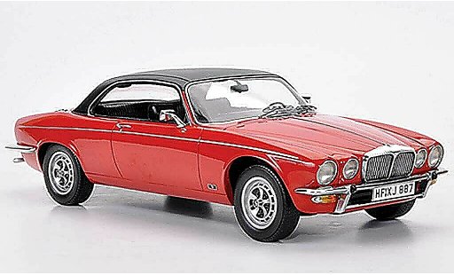 Daimler Double Six Coupe 1/18 Neo rood/zwart 1974 modelauto