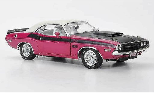 Dodge Challenger 1970 1/18 Highway 61 T/A roze/mat zwart/wit modelauto
