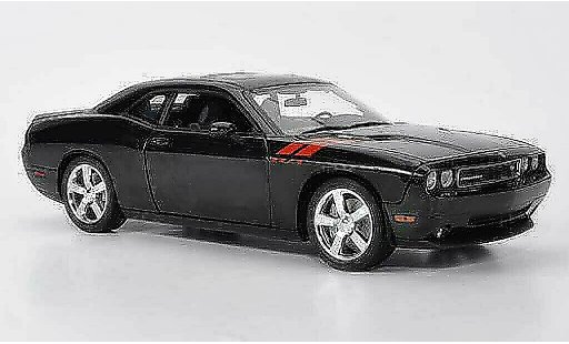 Dodge Challenger 2010 1/18 Highway 61 R/T zwart met roter Dekoration modelauto