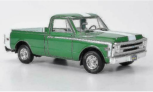 Chevrolet C-10 Pickup 1/18 Highway 61 Fleetside Pick Up groen/wit 1969 modelauto