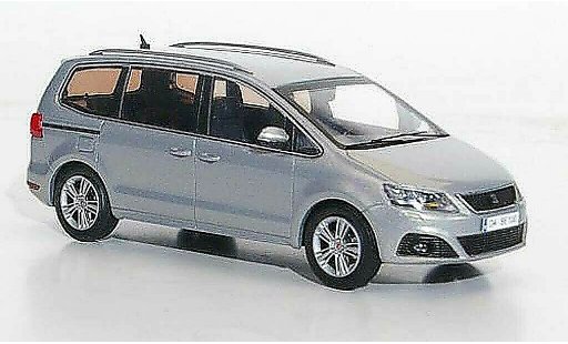 Seat Alhambra Base 1/43 Hachette grijs 2010 modelauto