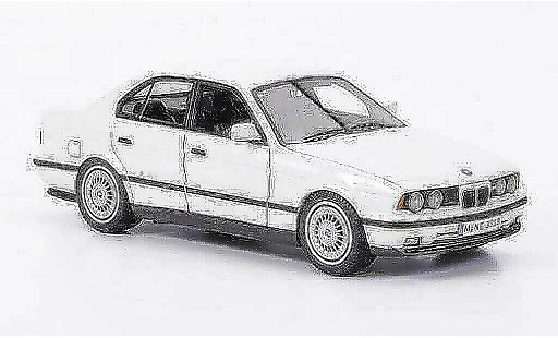 Bmw M5 berline 1/43 Neo E34 wit 1994 modelauto