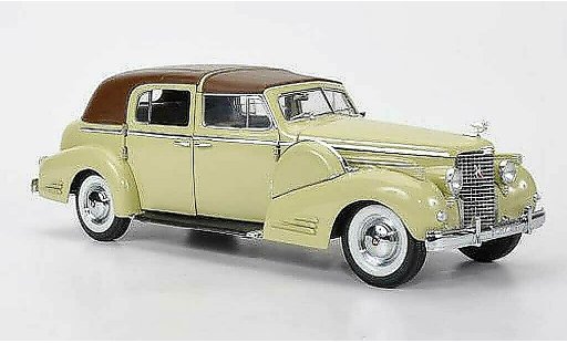Cadillac Fleetwood V16 1/18 Signature beige/bruin 1938 modelauto