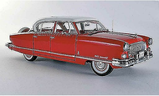 Nash Ambassador Airflyte 1/18 Sun Star rood/wit 1952 modelauto