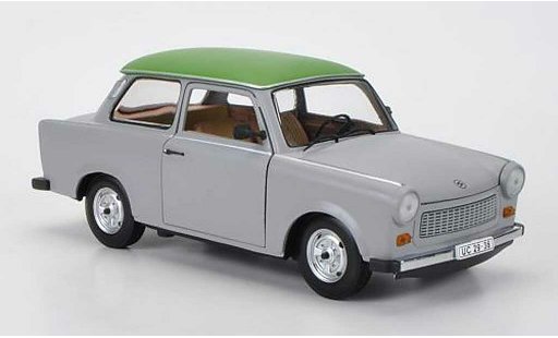 Trabant 601 de luxe 1/18 Sun Star grijs/groen modelauto