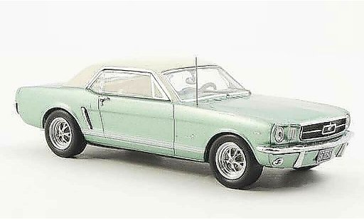 Ford Mustang Hardtop 1/43 Premium X groen modelauto