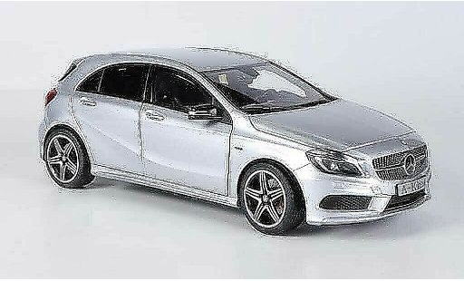 Mercedes Classe A Base 1/18 Norev Sport (W176) grijs 2012 modelauto