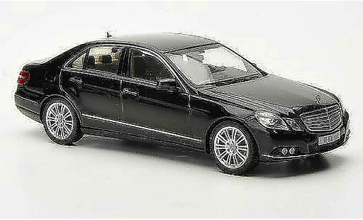 Mercedes Classe E Base 1/43 Schuco (W212) zwart Avantgarde 2009 modelauto