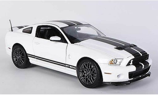 Shelby GT 500 2013 1/18 Shelby Collectibles wit/matzwart modelauto