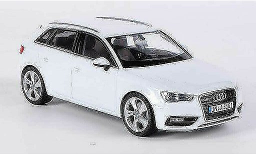 Audi A3 sportback 1/43 Schuco wit 2012 modelauto