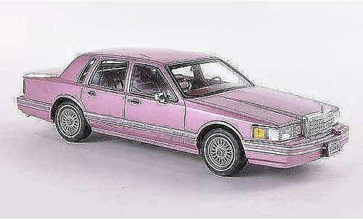 Lincoln Town Car 1990 1/43 American Excellence flieder gelimiteerd Auflage 300 stuk modelauto
