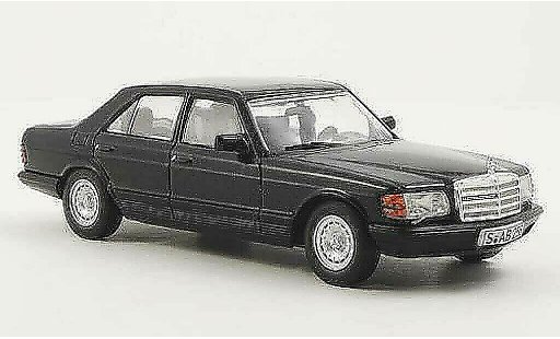 Mercedes 500 Base 1/43 WhiteBox (W126) zwart 1979 modelauto