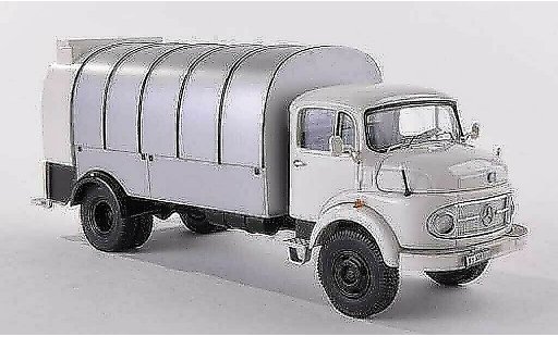 Mercedes LP 911 Base 1/43 Premium ClassiXXs Mullwagen wit modelauto