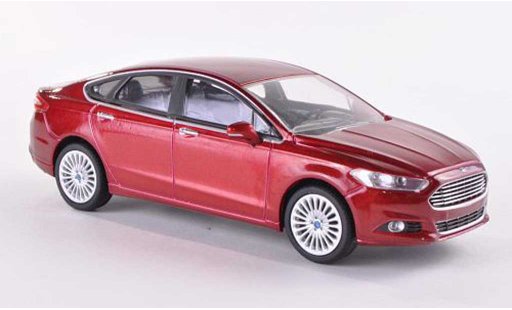 Ford Fusion Berlina 1/43 Greenlight rood 2013 modelauto