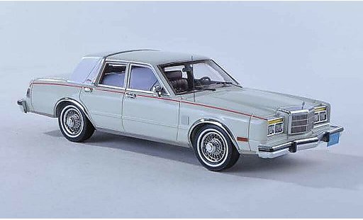Chrysler Fifth Avenue Sedan 1/43 Matrix wit modelauto