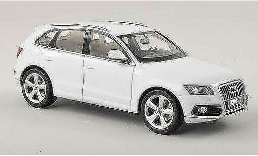 Audi Q5 suv 1/43 Schuco wit 2013 modelauto