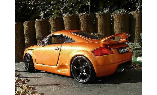 Audi TT coupe 1/18 Revell oranje tuning jantes techart modelauto