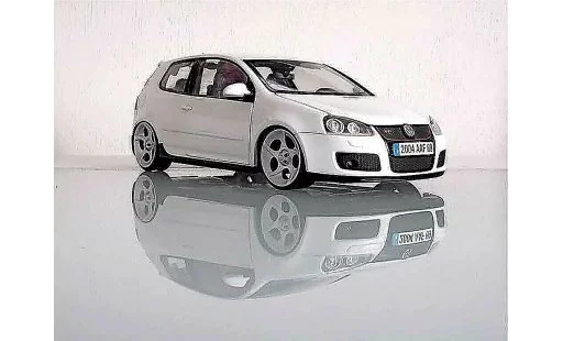 Volkswagen Golf GTI 1/18 Norev jantes alphard modelauto