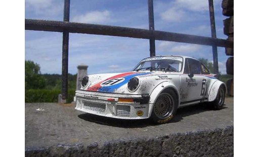 Porsche 934 Base 1/18 Exoto rsr #61 brumos finish line modelauto
