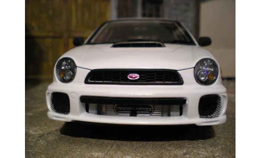 Subaru Impreza STI 1/18 Autoart jdm wit modelauto