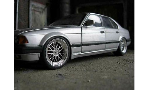 Bmw 730 E32 1/18 Minichamps i grijs 1986 jantes bbs 18 pouces modelauto