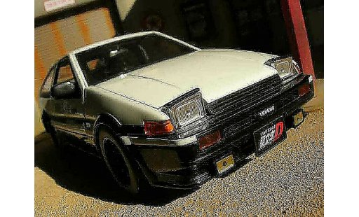 Toyota Trueno AE86 1/18 Jada Toys  modelauto