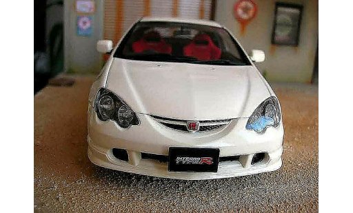 Honda Integra Type R 1/18 Autoart DC5  modelauto