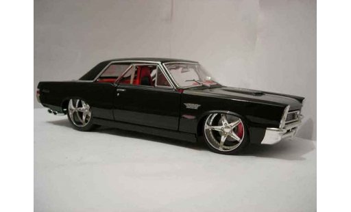 Pontiac GTO 1965 1/18 Jada Toys  modelauto