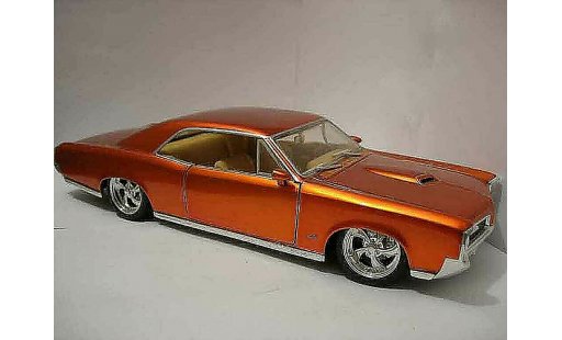 Pontiac GTO 1966 1/18 Jada Toys  modelauto