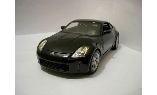 Nissan 350Z Base 1/18 Maisto coupe zwart modelauto