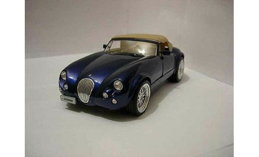 Wiesmann Roadster 1/18 Revell mf3 roadster modelauto