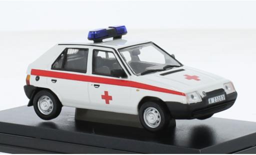 Modelauto Skoda Favorit Livree Officielle 136L Zdravotnicka Slubza Policie 1988 1/43 Abrex