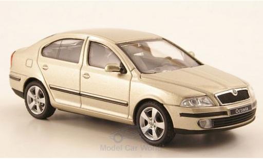 Modelauto Skoda Octavia Base metallic beige 1/43 Abrex