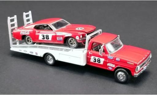 Modelauto Ford Mustang Trans Am No.38 Allan Moffat Racing - 1969 avec F-350 Ramp Truck A.Moffat 1/64 ACME