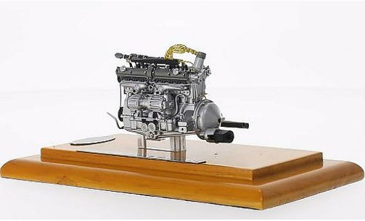 Alfa Romeo 8C 2900 b mm roadster 1/18 CMC Motoraggregat 1938 modelauto