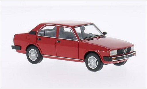 Alfa Romeo Alfetta 2000 1/43 Neo rood 1980 modelauto
