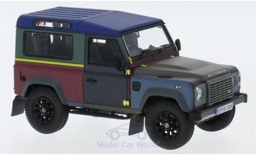 Modelauto Land Rover Defender 90 2015 Paul Smith Edition 1/18 Almost Real