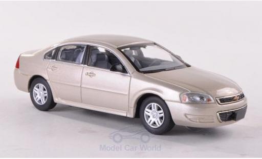 Modelauto Chevrolet Impala Sedan metallic beige 2011 1/43 American Heritage Models