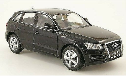 Audi Q5 suv 1/24 Welly zwart modelauto