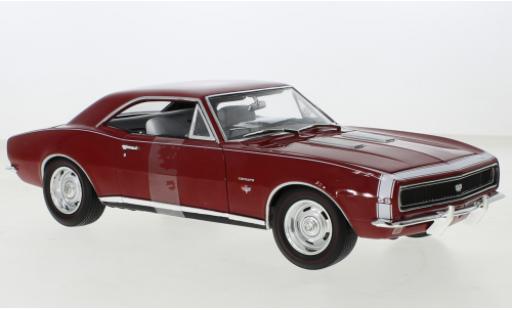 Modelauto Chevrolet Camaro SS /RS rood 1967 1/18 Auto World