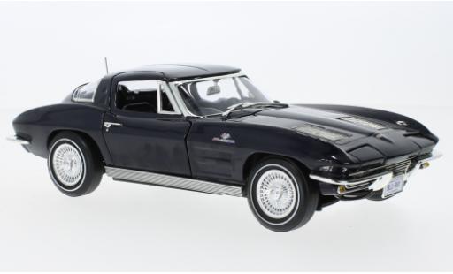 Modelauto Chevrolet Corvette Stingray (C2) blauw 1973 1/18 Auto World